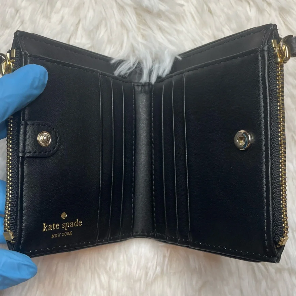 Kate Spade Bifold Wallet - Picture 5 of 6